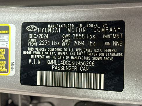 Used 2025 Hyundai Elantra SE FWD image 39