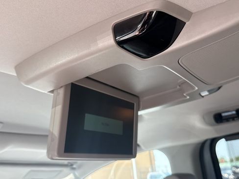 Used 2023 Honda Odyssey Touring image 4