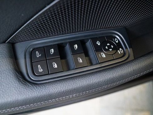 New 2026 Porsche Panamera 4 image 17