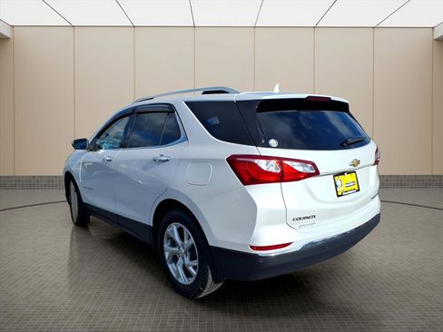 Used 2021 Chevrolet Equinox Premier image 4