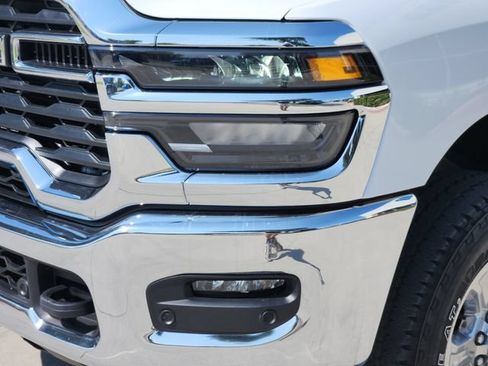 Used 2025 RAM 2500 Big Horn AWD/4WD image 8