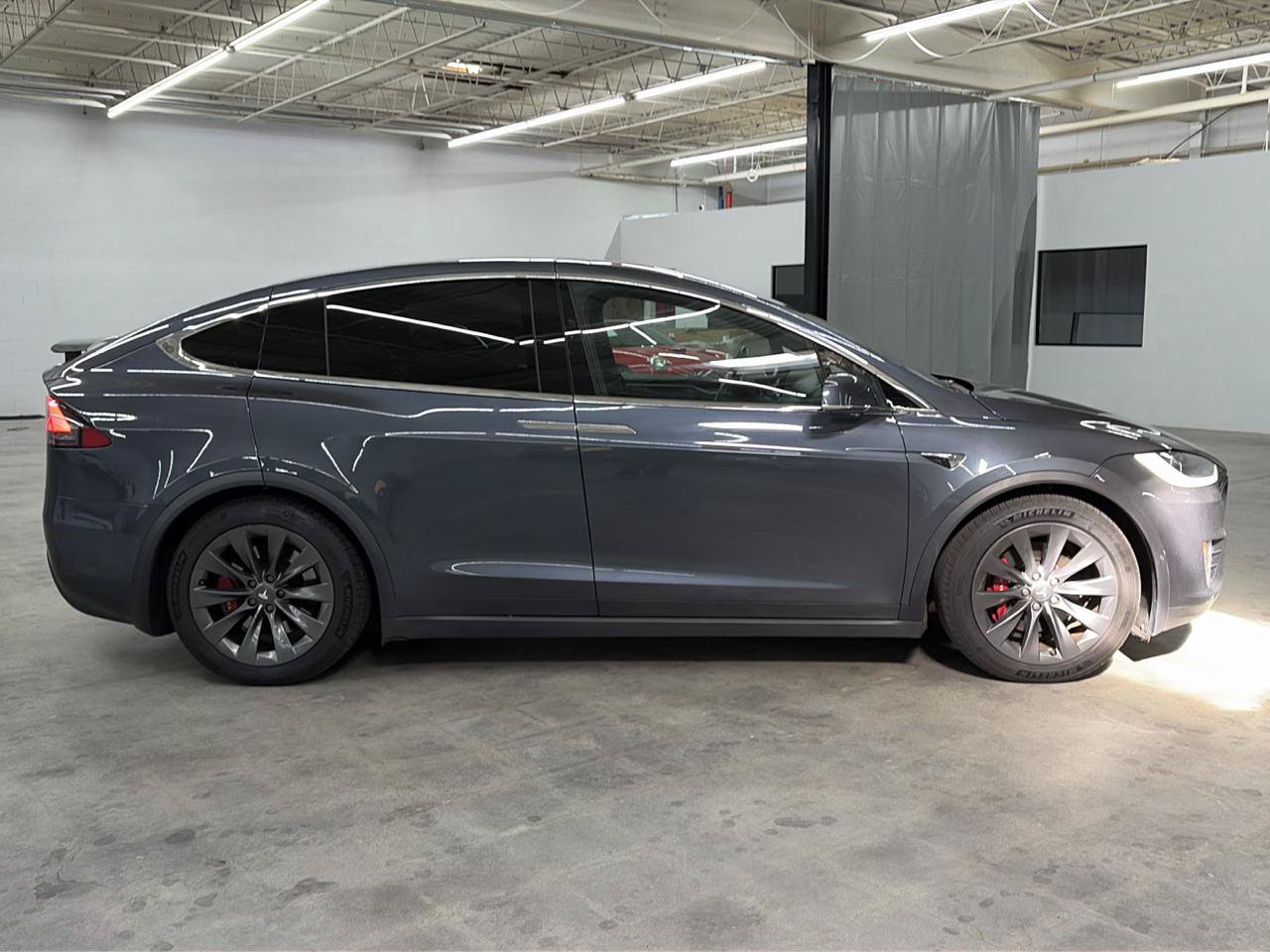 Used 2018 Tesla Model X 75D AWD/4WD image 6