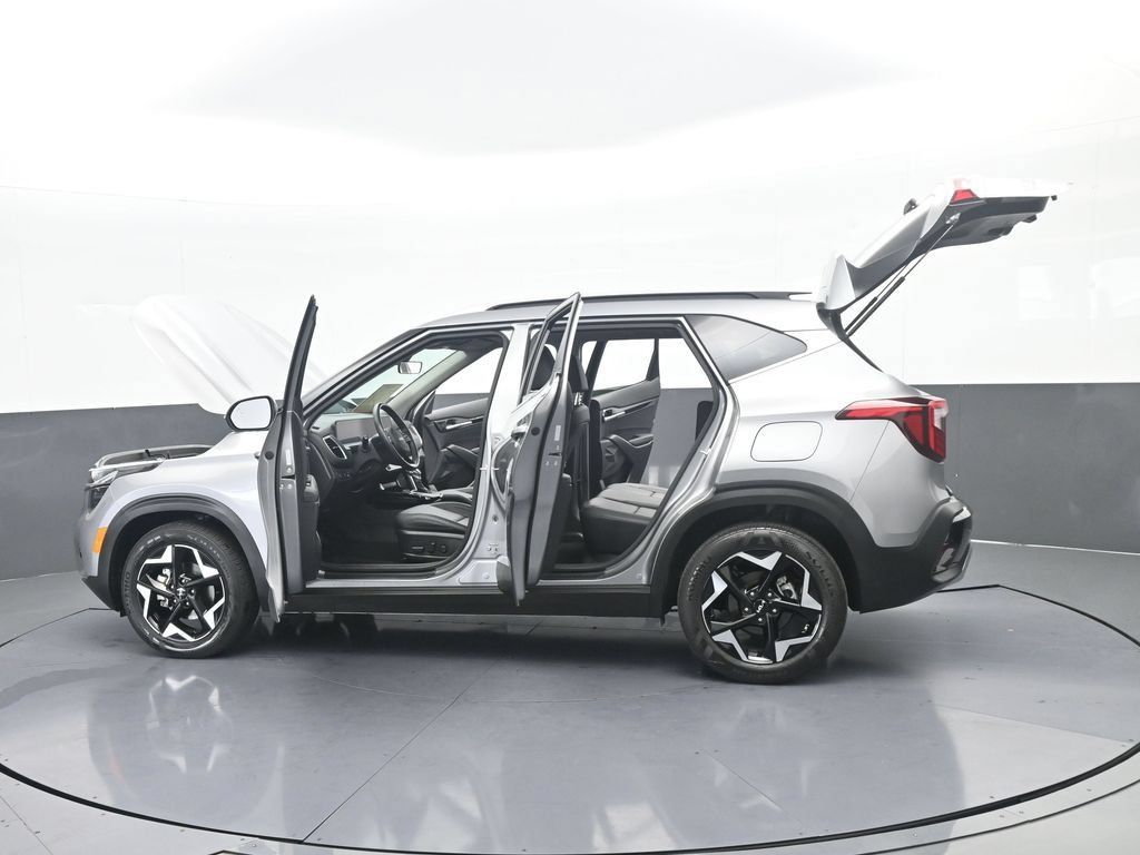 Used 2025 Kia Seltos EX w/ EX Sunroof Package FWD image 70