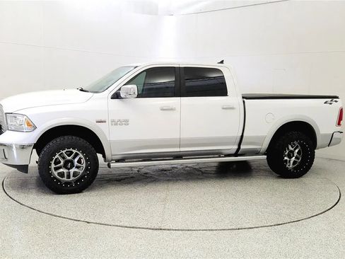 Used 2015 RAM 1500 Laramie w/ Convenience Group AWD/4WD image 4