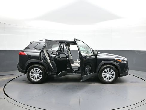 Certified 2025 Toyota Corolla Cross L image 41