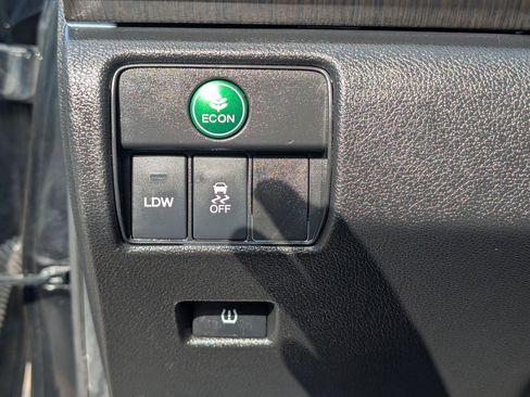 Used 2015 Honda Accord EX-L image 18