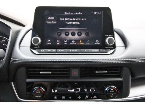 Certified 2023 Nissan Rogue SV FWD image 22
