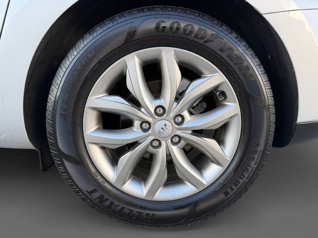 Used 2021 Kia Sedona EX FWD image 11