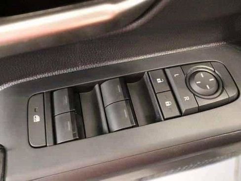 New 2025 Toyota Tacoma TRD Off-Road AWD/4WD image 31