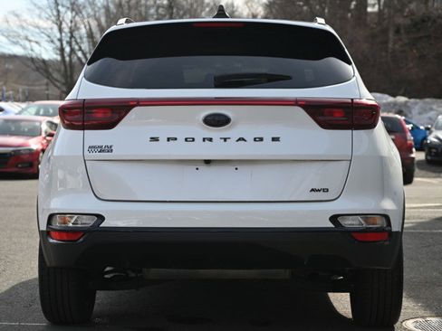 Used 2022 Kia Sportage Nightfall Edition image 4