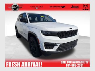 Used 2023 Jeep Grand Cherokee Limited w/ Black Appearance Package video 1