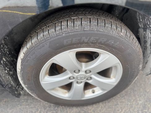 Used 2013 Toyota Sienna LE image 12