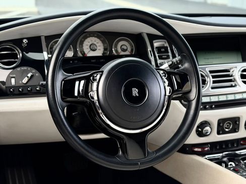 Used 2014 Rolls-Royce Wraith image 20
