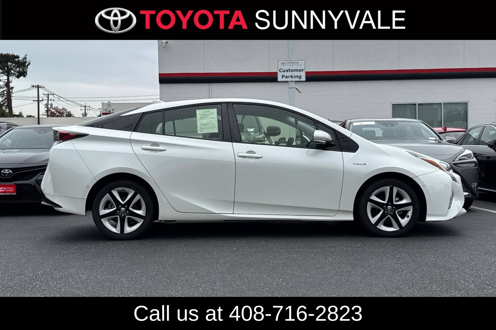 Certified 2018 Toyota Prius Three Touring FWD image 8