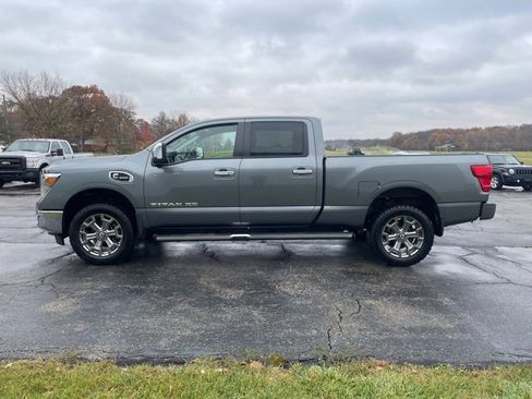 Used 2018 Nissan Titan SL w/ Chrome Package image 10
