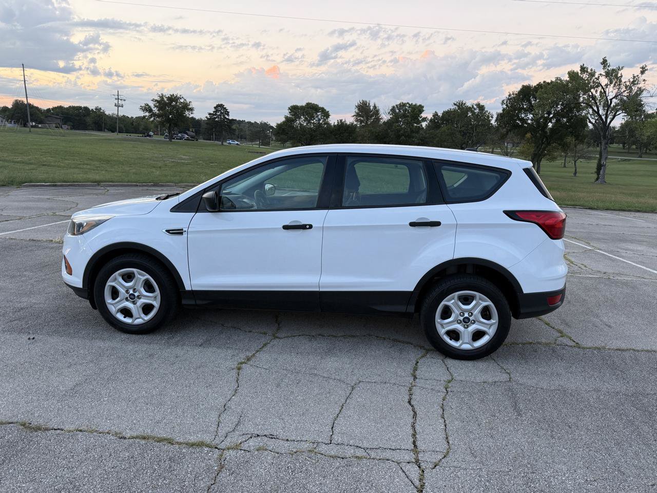 Used 2019 Ford Escape S FWD image 3