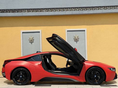 Used 2017 BMW i8 AWD/4WD image 7