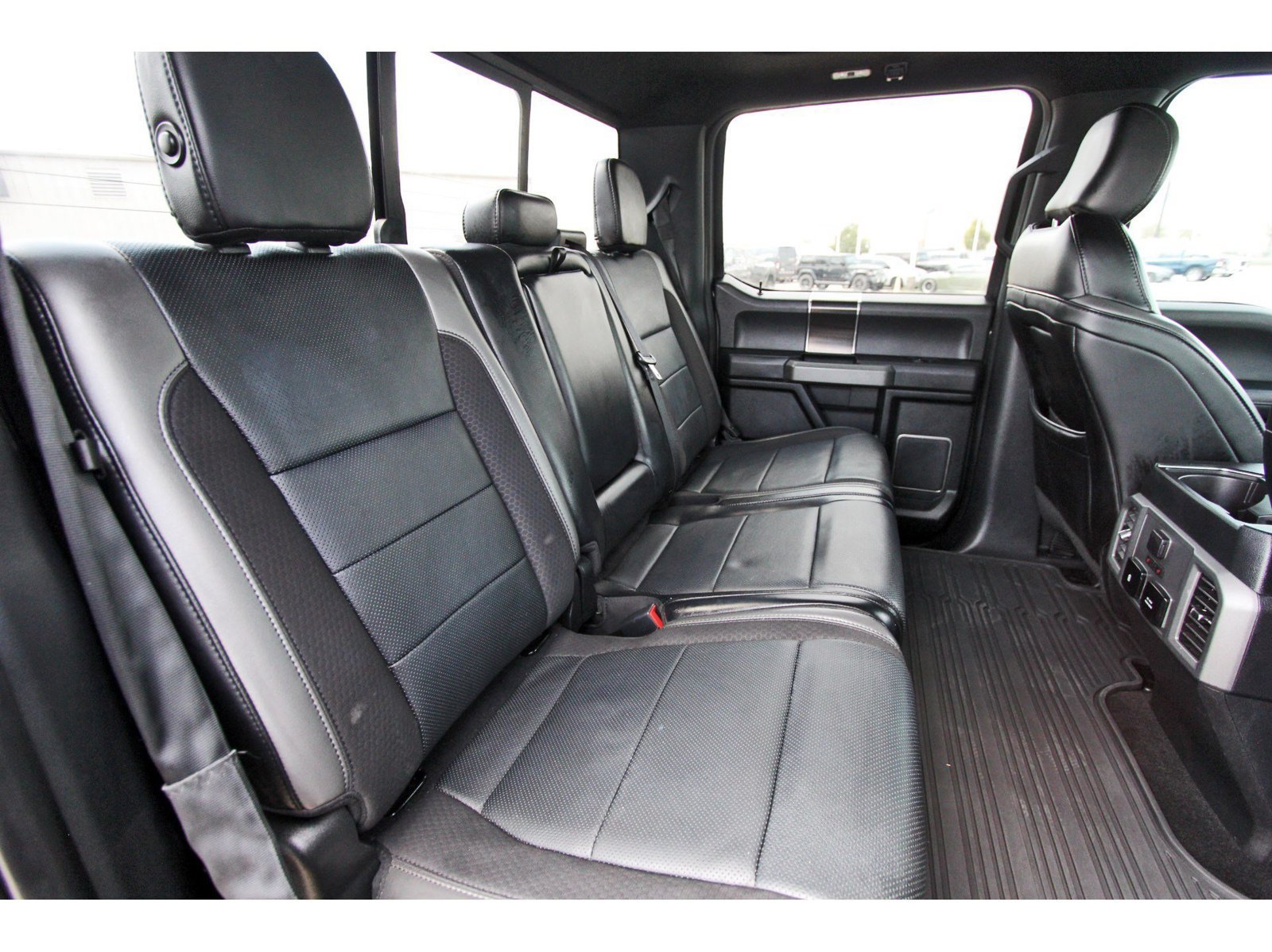 Used 2019 Ford F150 Raptor w/ Equipment Group 802A Luxury AWD/4WD image 15