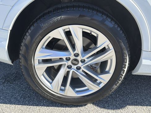 Used 2022 Audi Q7 3.0T Prestige image 29