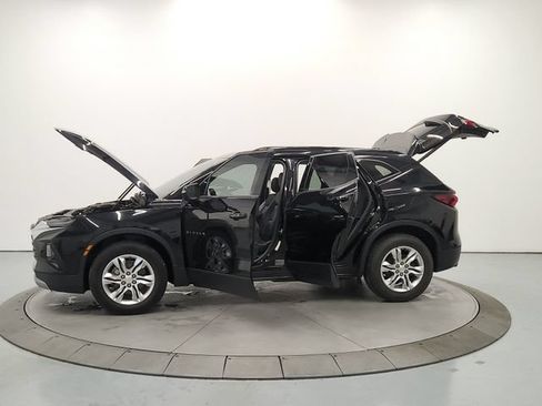 Used 2020 Chevrolet Blazer LT FWD image 12