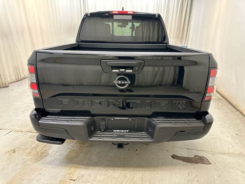 Certified 2026 Nissan Frontier SV w/ All-Weather Content Package AWD/4WD image 7