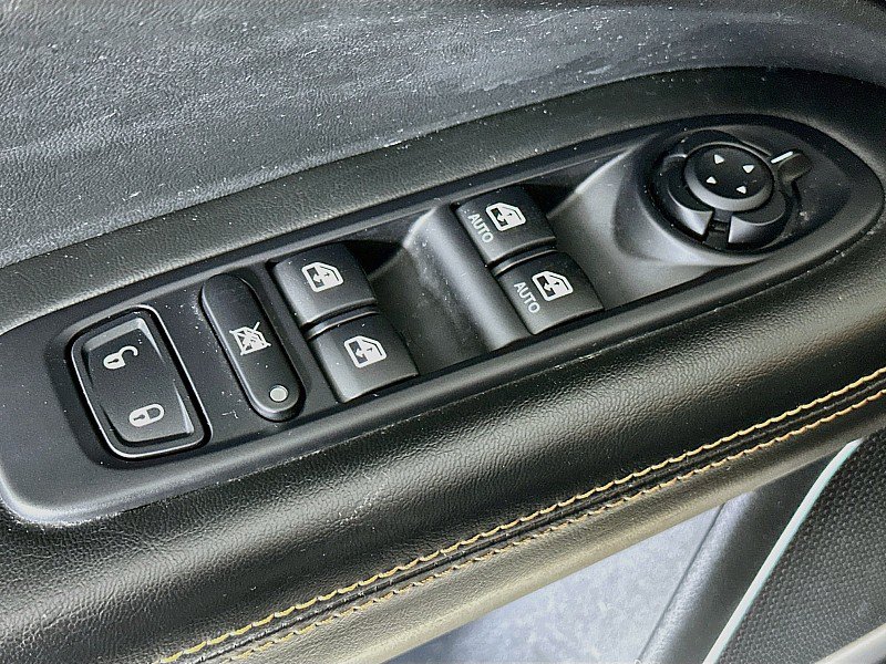 Used 2020 Jeep Compass Limited AWD/4WD image 17