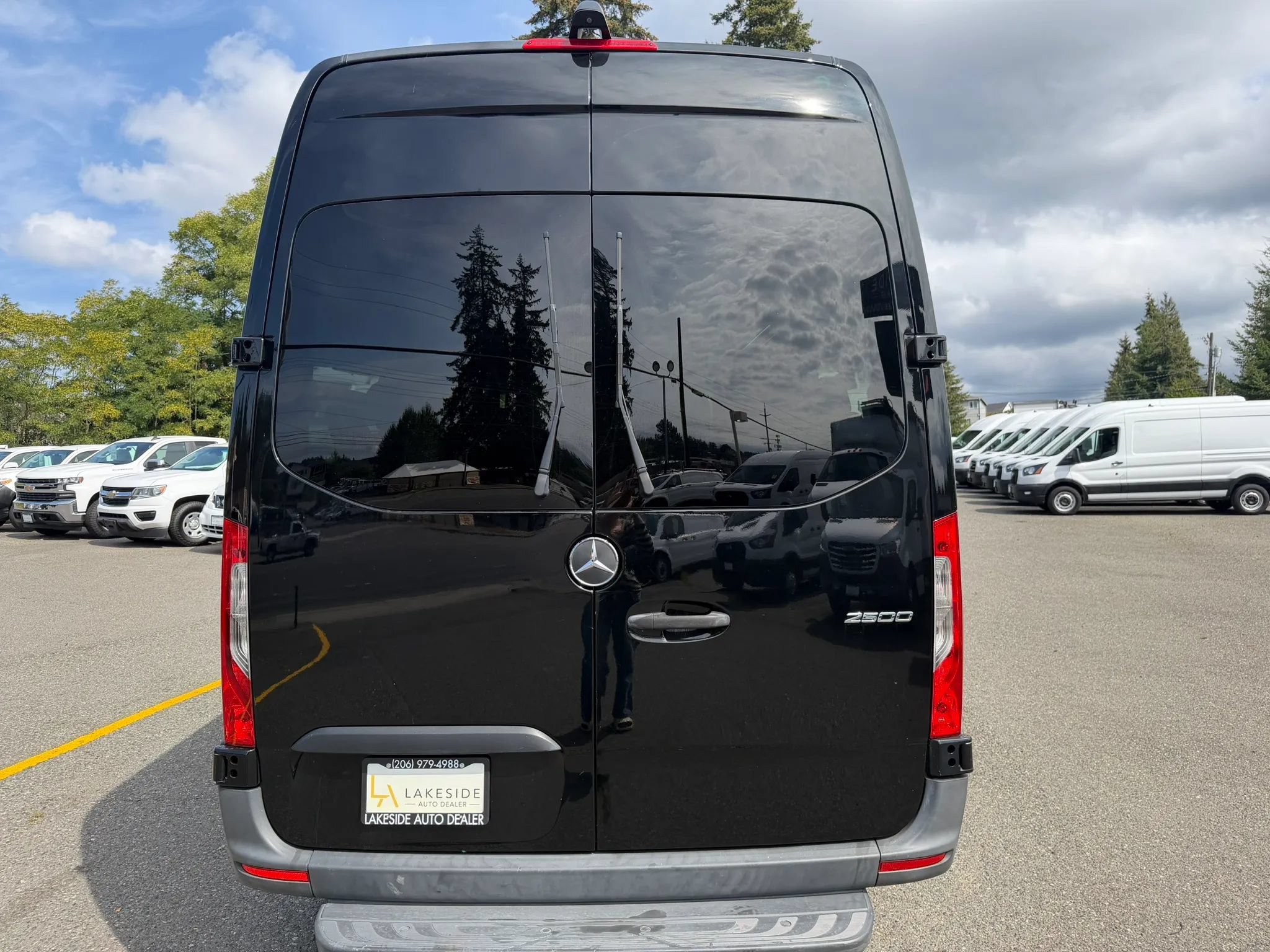 Used 2019 Mercedes-Benz Sprinter 2500 w/ Premium Package image 7