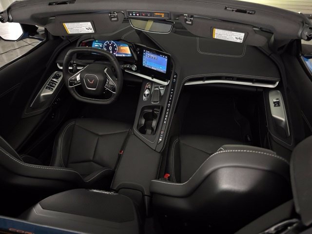 Used 2024 Chevrolet Corvette Stingray Convertible w/ Z51 Performance Package RWD image 14
