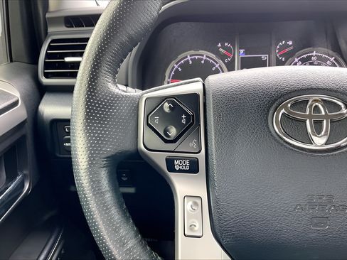 Used 2024 Toyota 4Runner Limited RWD image 10