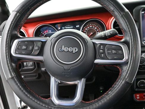 Used 2021 Jeep Gladiator Rubicon AWD/4WD image 15