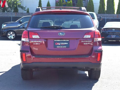 Used 2014 Subaru Outback 3.6R Limited image 4