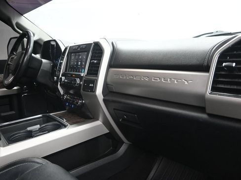 Used 2019 Ford F250 Lariat w/ Lariat Ultimate Package AWD/4WD image 25