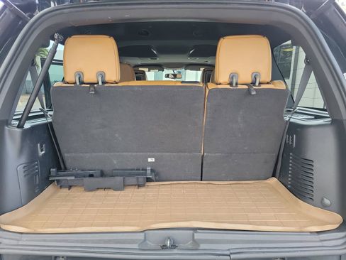 Used 2012 Lincoln Navigator 2WD image 10