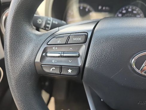 Used 2023 Hyundai Kona SE FWD image 17