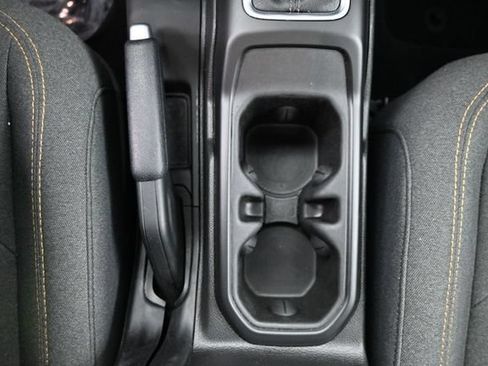 Used 2025 Jeep Wrangler Unlimited Sahara AWD/4WD image 27