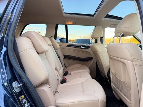 Used 2018 Mercedes-Benz GLS 450 4MATIC w/ Premium Package image 21