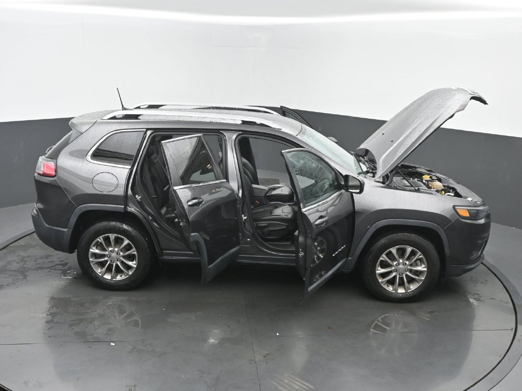 Used 2019 Jeep Cherokee Latitude Plus w/ Comfort/Convenience Group AWD/4WD image 67