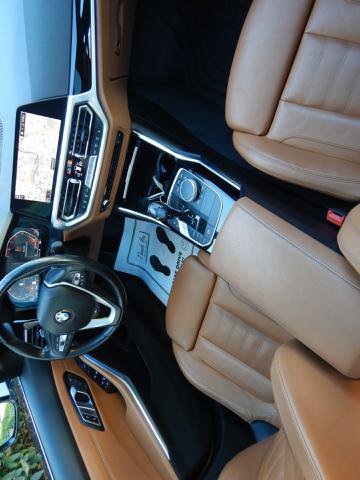 Used 2019 BMW 330i xDrive Sedan w/ Convenience Package AWD/4WD image 17