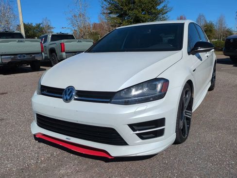 Used 2016 Volkswagen Golf R image 2