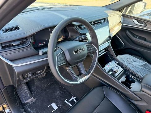 New 2026 Jeep Grand Cherokee Limited w/ Limited Altitude Package AWD/4WD image 11