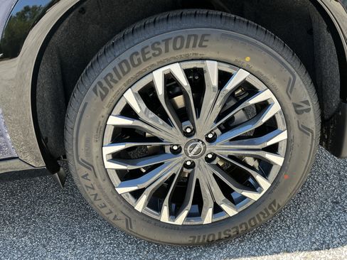 New 2026 Nissan Rogue Platinum AWD/4WD image 11