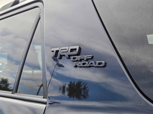 Certified 2022 Toyota 4Runner TRD Off-Road Premium AWD/4WD image 18