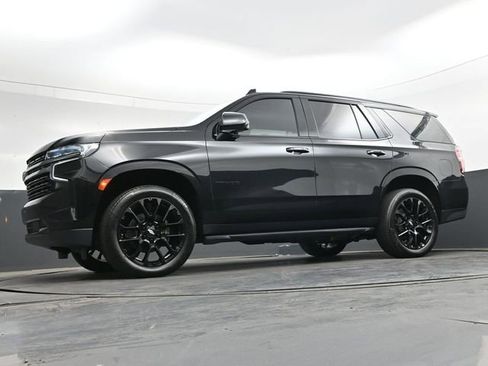 Used 2022 Chevrolet Tahoe RST w/ Luxury Package AWD/4WD image 31