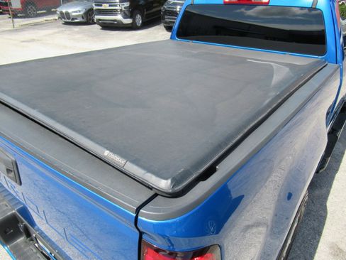 Used 2022 Chevrolet Colorado LT RWD image 10
