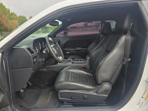 Used 2014 Dodge Challenger SXT Plus w/ Harman/Kardon Audio Group RWD image 24