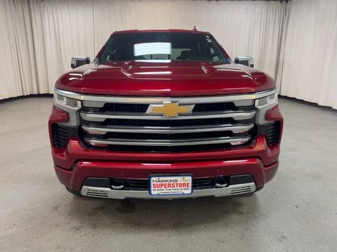 Used 2025 Chevrolet Silverado 1500 High Country AWD/4WD image 15