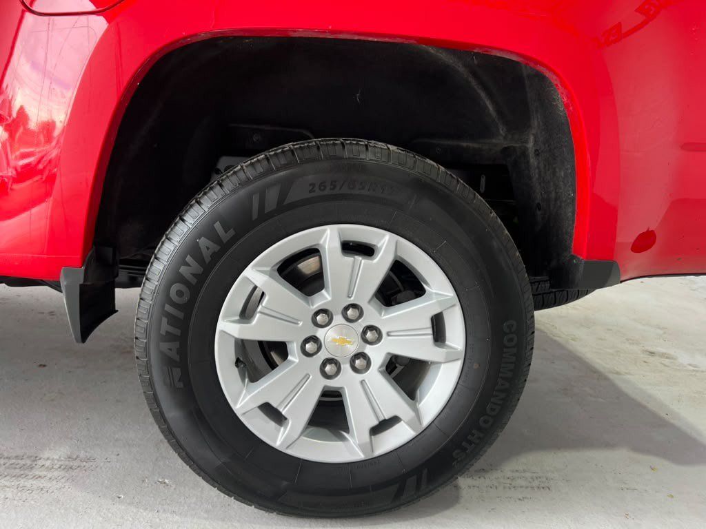 Used 2016 Chevrolet Colorado LT w/ LT Convenience Package RWD image 9