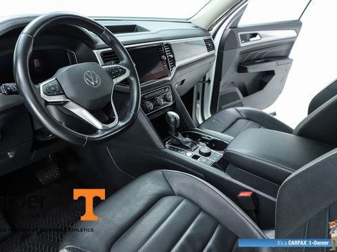Used 2021 Volkswagen Atlas SEL Premium image 19