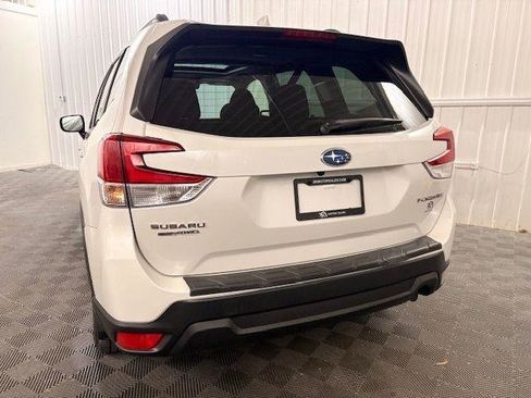 Used 2020 Subaru Forester Premium image 4