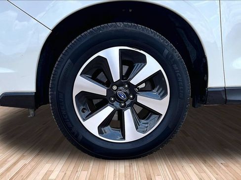 Used 2017 Subaru Forester 2.5i Premium AWD/4WD image 8